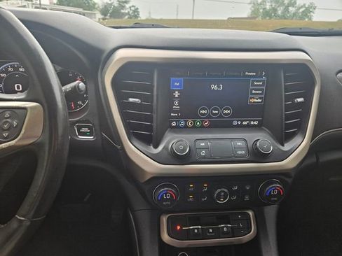 Used 2021 GMC Acadia Denali w/ Denali Technology Package FWD image 17