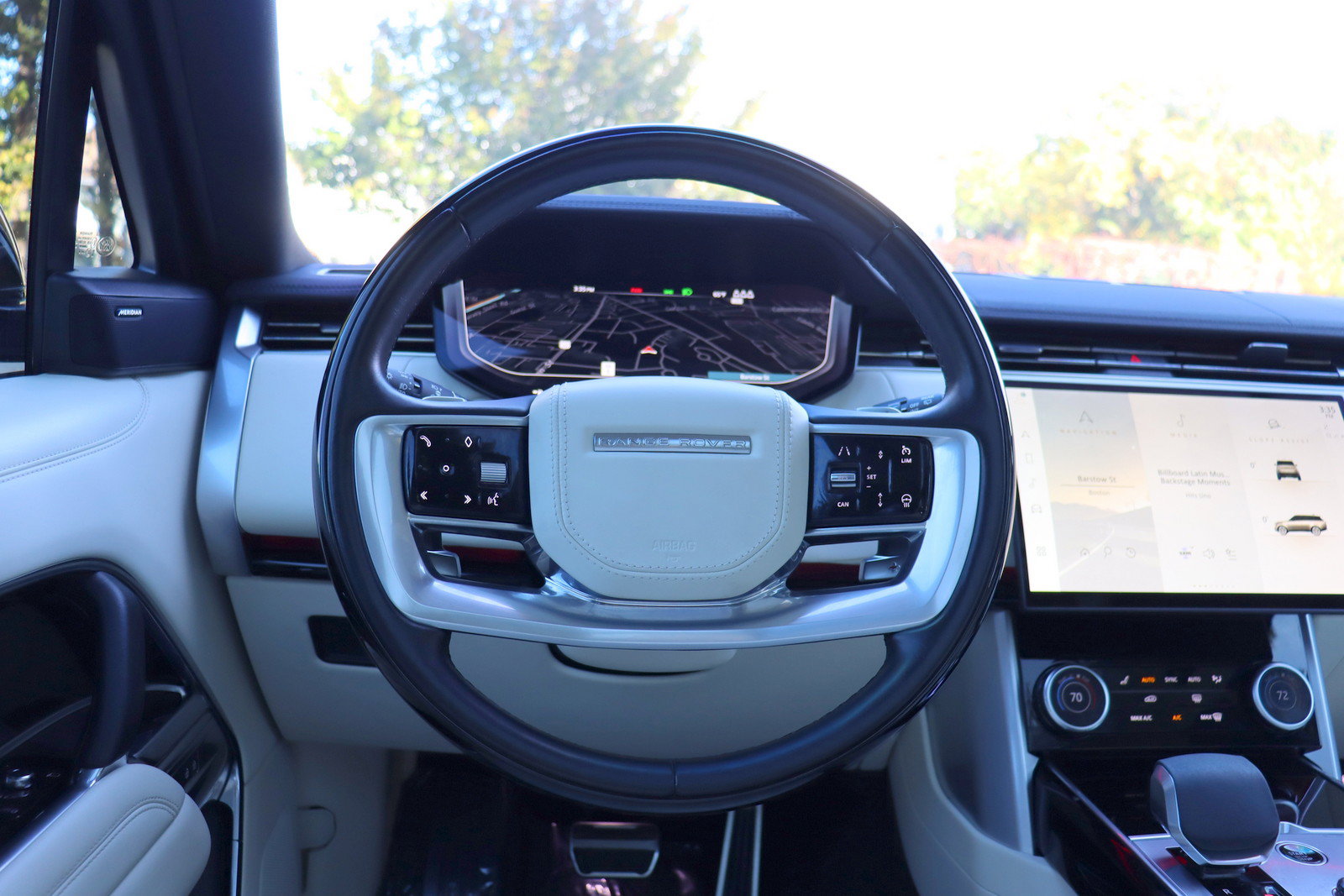 Used 2023 Land Rover Range Rover SE AWD/4WD image 24