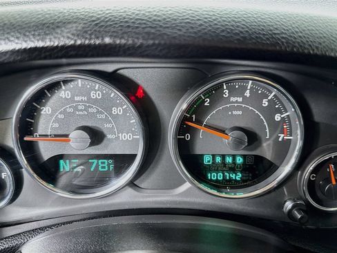 Used 2012 Jeep Wrangler Unlimited Sport w/ Connectivity Group AWD/4WD image 18