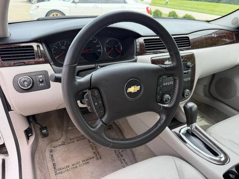 Used 2012 Chevrolet Impala LTZ FWD image 11