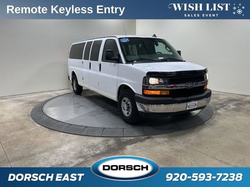 Used 2017 Chevrolet Express 3500 LT w/ LT Preferred Equipment Group image 3