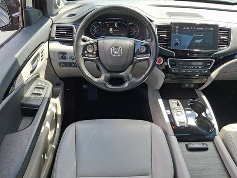 Used 2020 Honda Pilot Touring image 13