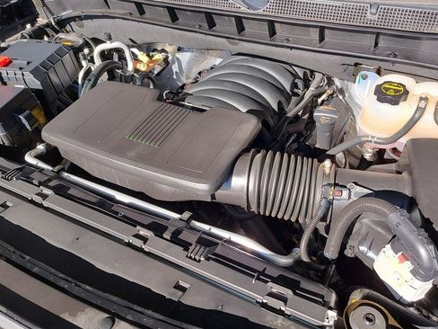 Used 2024 Chevrolet Tahoe LT image 35