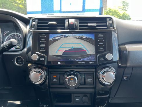 Used 2021 Toyota 4Runner TRD Off-Road Premium w/ Moonroof Package AWD/4WD image 28