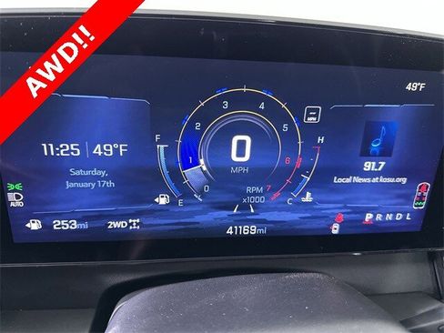 Used 2024 Chevrolet Traverse LT image 12