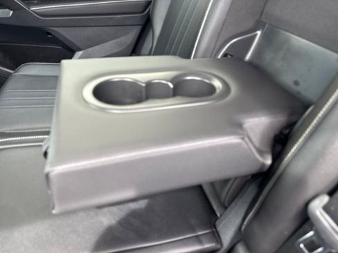 Used 2022 Volkswagen Tiguan SE FWD image 15