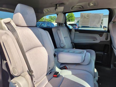 Certified 2019 Honda Odyssey EX image 16