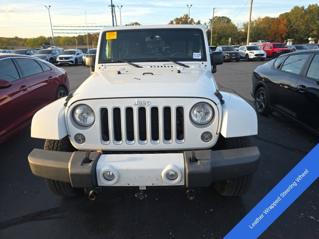 Used 2016 Jeep Wrangler Unlimited Sahara w/ Connectivity Group AWD/4WD image 12