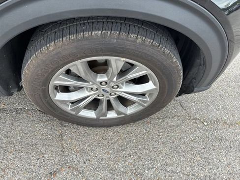 Used 2023 Ford Explorer Limited w/ Equipment Group 301A AWD/4WD image 20