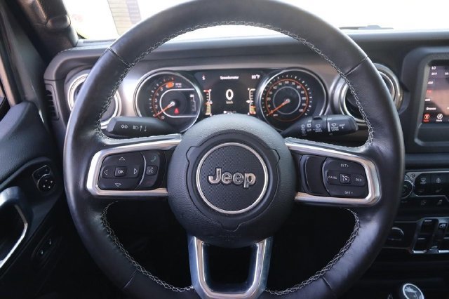 Used 2021 Jeep Wrangler Unlimited Sahara w/ Cold Weather Group AWD/4WD image 10