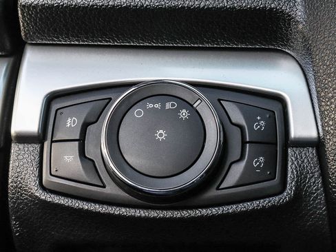 Used 2017 Ford Explorer XLT w/ Equipment Group 202A FWD image 31