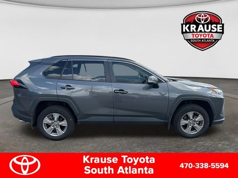 Used 2024 Toyota RAV4 XLE w/ Convenience Package FWD image 9