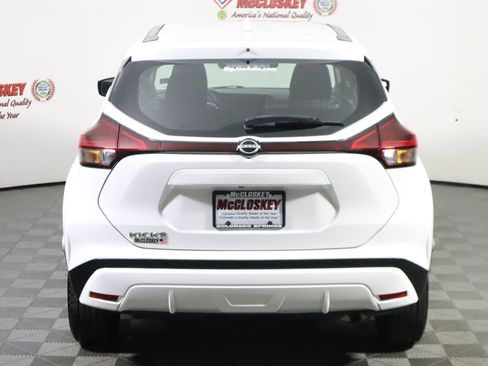 Used 2022 Nissan Kicks S image 6