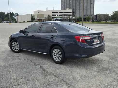 Used 2014 Toyota Camry LE FWD image 4