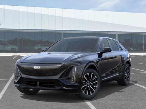 New 2025 Cadillac Lyriq Sport image 7