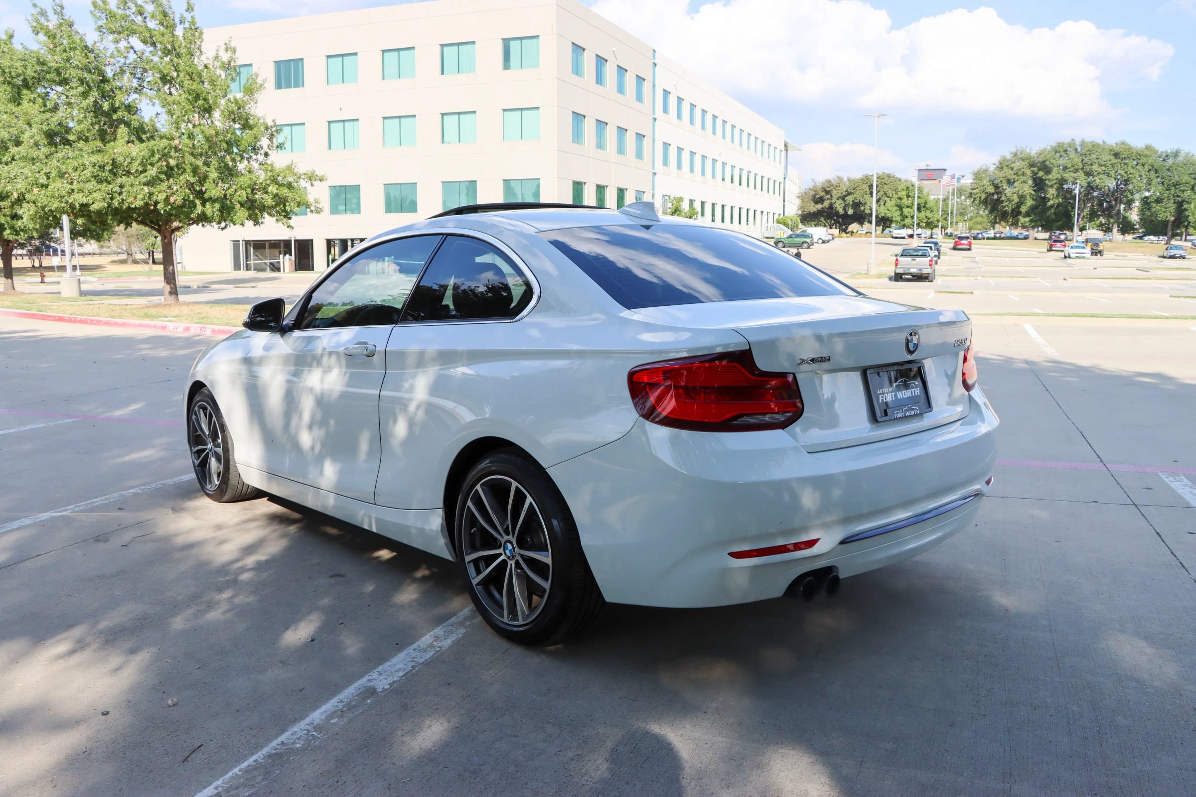 Used 2018 BMW 230i xDrive Coupe AWD/4WD image 5