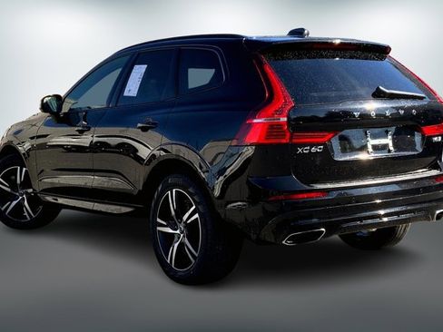 Used 2021 Volvo XC60 T6 R-Design image 10