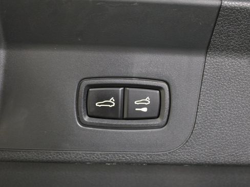 Certified 2022 Porsche Panamera 4 Platinum Edition image 18