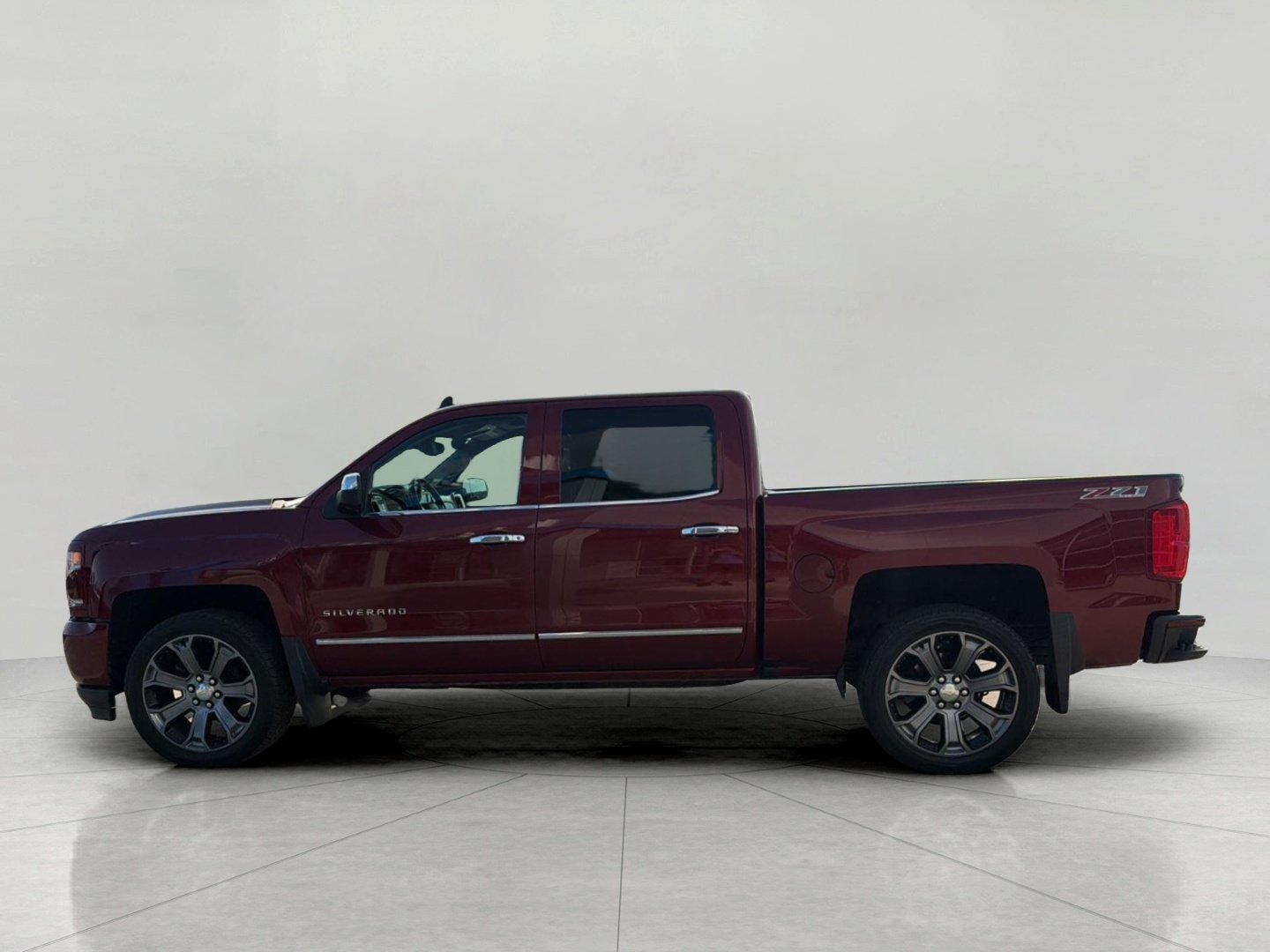 Used 2016 Chevrolet Silverado 1500 LTZ Z71 w/ LTZ Plus Package AWD/4WD image 8