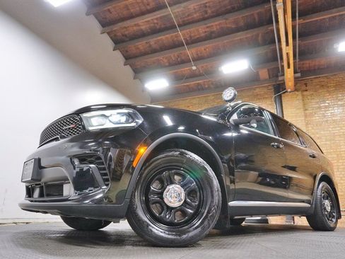 Used 2023 Dodge Durango AWD image 4