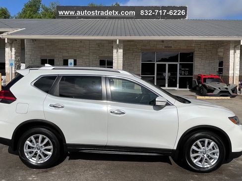 Used 2017 Nissan Rogue SV FWD image 5