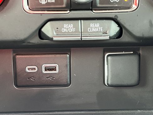 Used 2024 Chevrolet Tahoe LS image 7