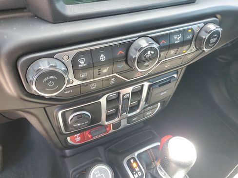 Used 2022 Jeep Gladiator Mojave w/ LED Lighting Group AWD/4WD image 22