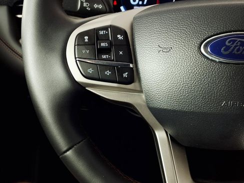 Used 2025 Ford Explorer Active image 20