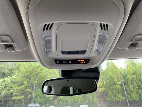Used 2023 Buick Envision Essence FWD image 31