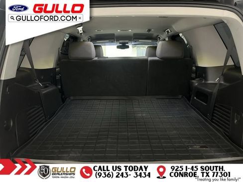 Used 2018 Chevrolet Tahoe LS w/ All-Season Package RWD image 11