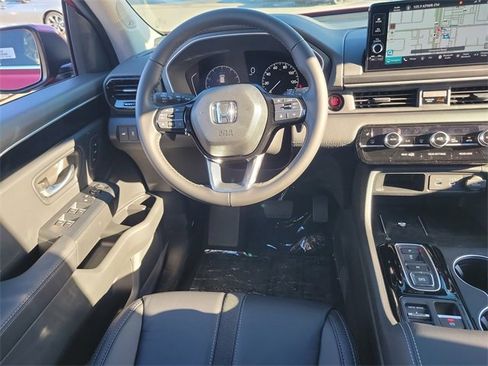 New 2025 Honda Pilot Touring image 11