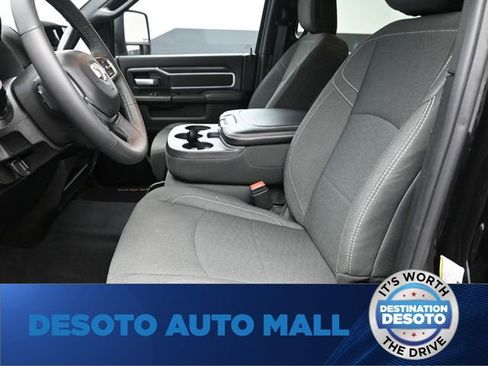 Used 2025 RAM 3500 Big Horn AWD/4WD image 22