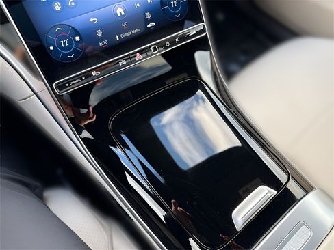 New 2025 Mercedes-Benz C 300 4MATIC Sedan image 20