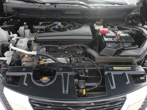 Used 2017 Nissan Rogue SL image 50