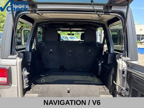 Used 2021 Jeep Wrangler Unlimited Sahara AWD/4WD image 35