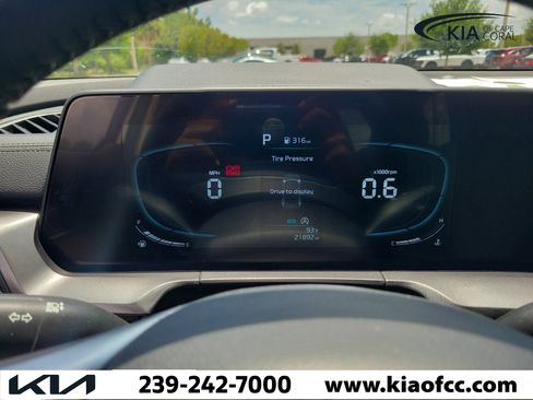 Used 2025 Kia Telluride S FWD image 30