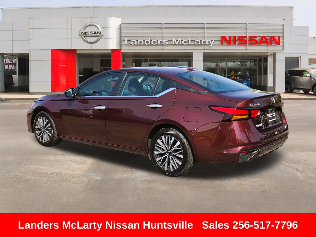 Used 2025 Nissan Altima 2.5 SV FWD image 6