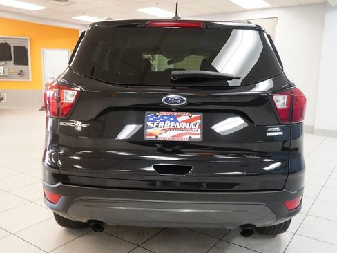 Used 2019 Ford Escape SEL AWD/4WD image 9