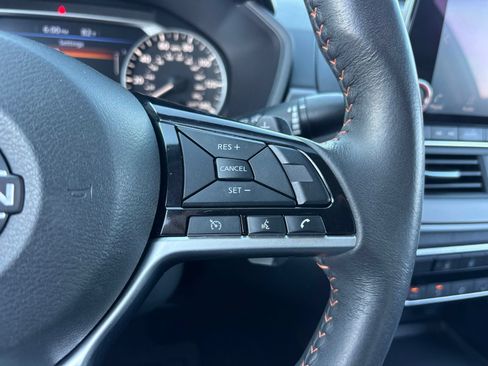 Used 2024 Nissan Altima 2.5 SR FWD image 28