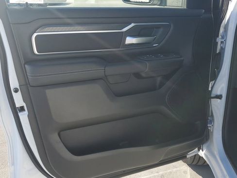 New 2026 RAM 1500 4x4 Crew Cab image 21