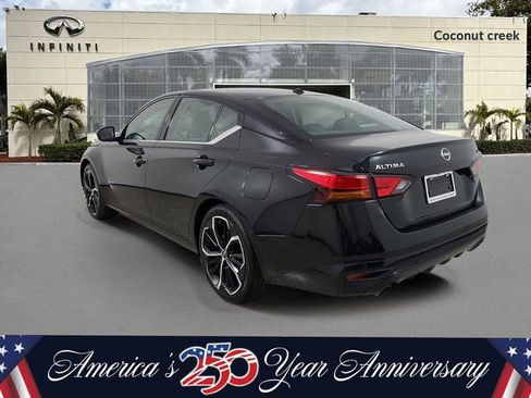 Used 2025 Nissan Altima 2.5 SR FWD image 4