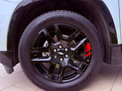 Used 2019 Chevrolet Traverse Premier w/ Redline Edition FWD image 35
