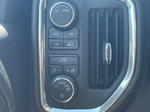 Used 2021 Chevrolet Silverado 1500 LT image 30