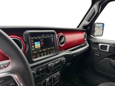 Used 2023 Jeep Gladiator Rubicon image 12