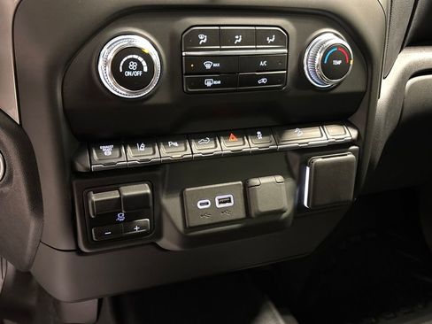 Used 2024 GMC Sierra 3500 Pro image 41