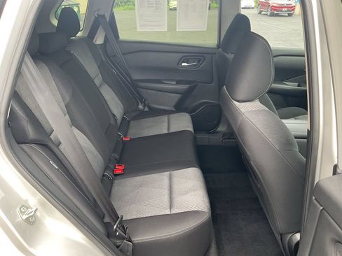 Used 2025 Nissan Rogue SV AWD/4WD image 19