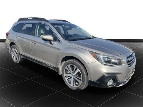 Used 2018 Subaru Outback 2.5i Limited AWD/4WD image 7