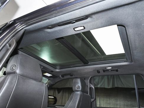 Used 2022 Chevrolet Tahoe LT w/ Luxury Package image 44