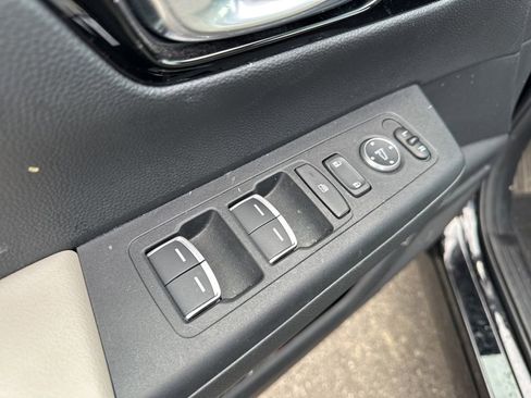 Used 2025 Honda CR-V EX-L image 16