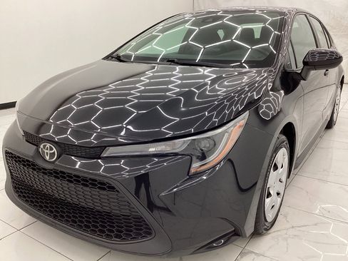 Used 2022 Toyota Corolla LE FWD image 1